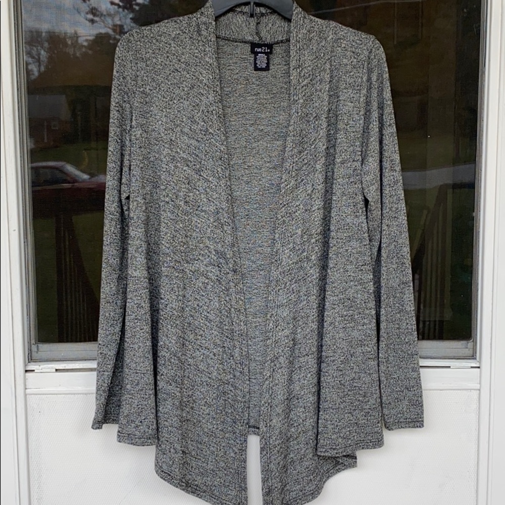 RUE21 - Grey cardigan